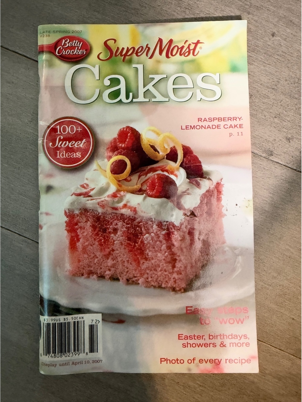 Betty Crocker Super Moist Cakes Cookbook - 100+ Sweet Cake Recipes